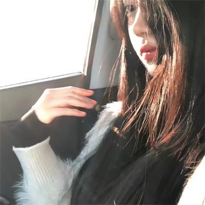 穿着鞋子的贝壳马塞尔